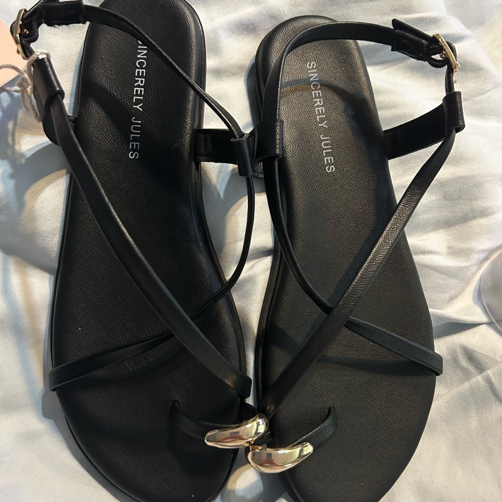 Sincerely Jules Black and Gold  Sandals